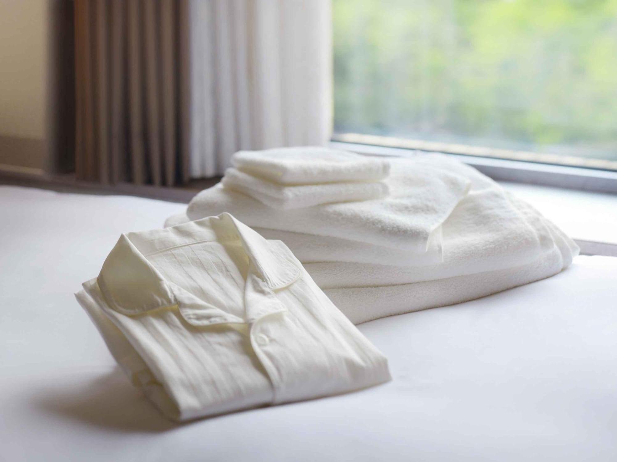 Nagoya Kanko Hotel Buitenkant foto A folded bathrobe